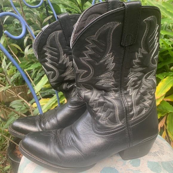 Laredo Other - MENS Laredo genuine leather cowboy boots
